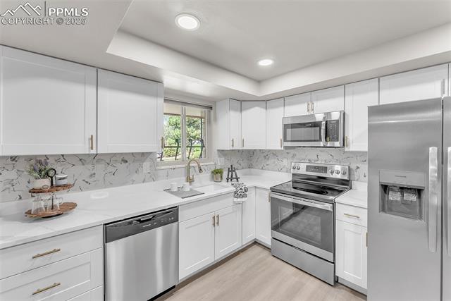 2832 Ridgeglen Way Colorado Springs, CO 80918 - Photo 16 of 50