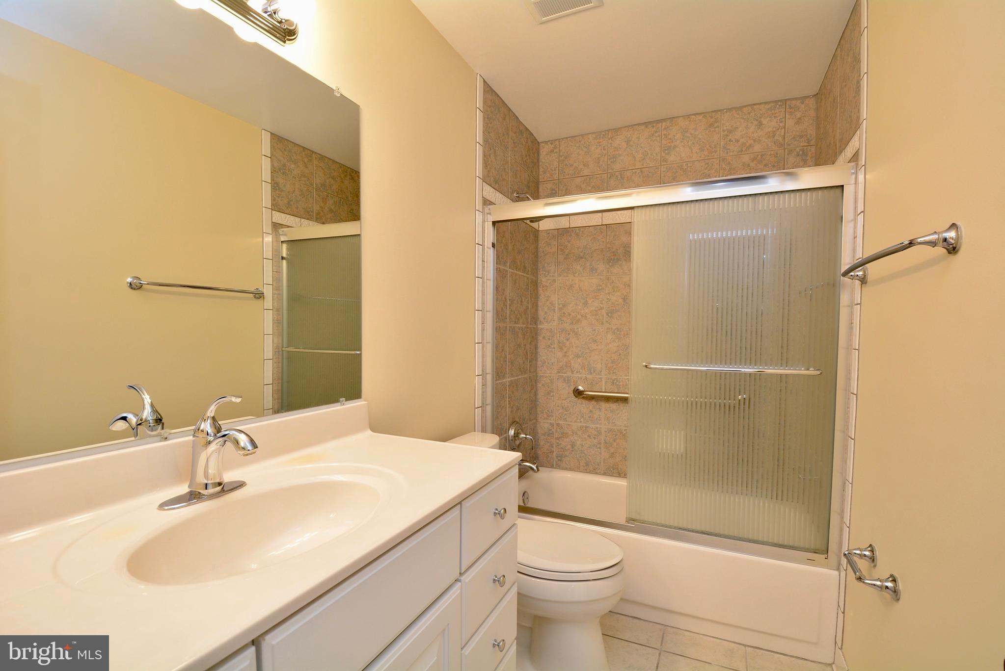 6911 Rochambeau Place Springfield, VA 22153 - Photo 16 of 45 Hall Bath