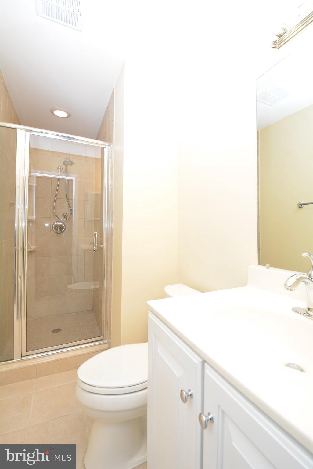 6911 Rochambeau Place Springfield, VA 22153 - Photo 25 of 45 Master Bath