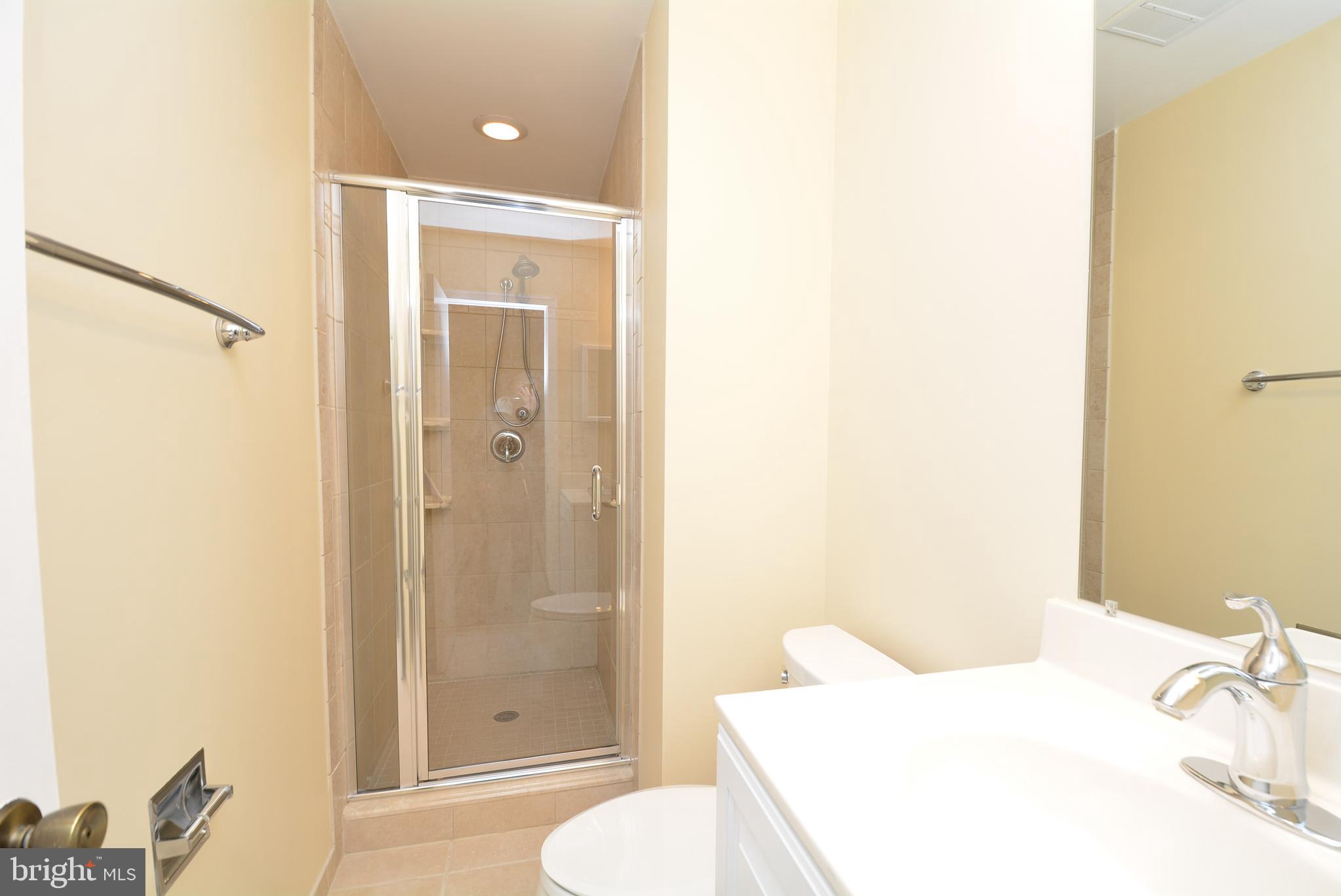 6911 Rochambeau Place Springfield, VA 22153 - Photo 26 of 45 Master Bath