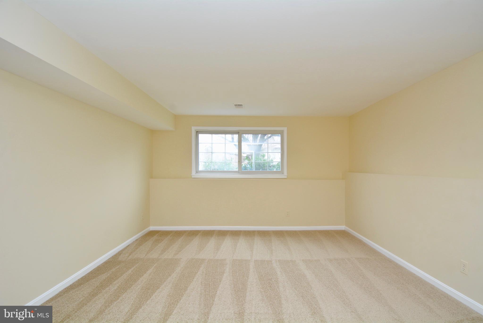6911 Rochambeau Place Springfield, VA 22153 - Photo 31 of 45 Bedroom