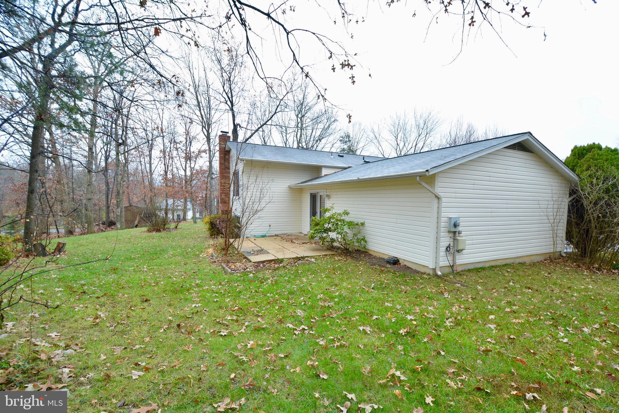 6911 Rochambeau Place Springfield, VA 22153 - Photo 38 of 45 Back Yard