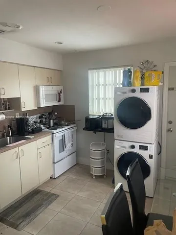 $650,000 | 1011 Northwest 27th Court, Miami, FL 33125