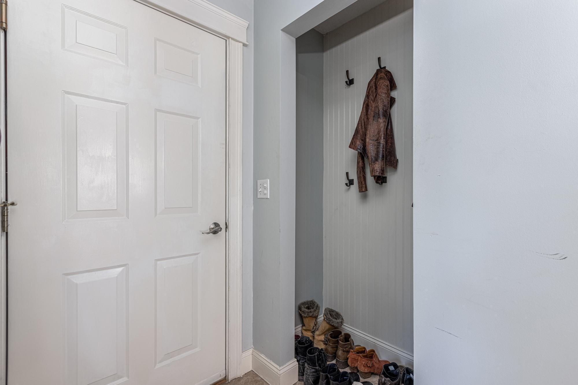 10 Milliken Road Gray, ME 04039 - Photo 14 of 60 Side Entry from Garage