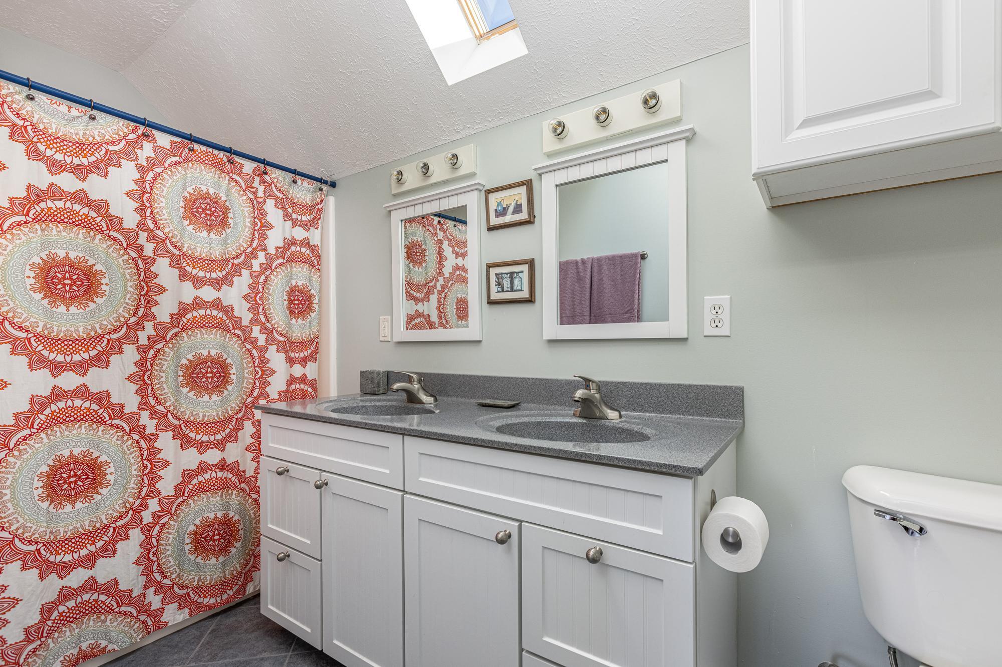 10 Milliken Road Gray, ME 04039 - Photo 35 of 60 Full Guest Bathroom