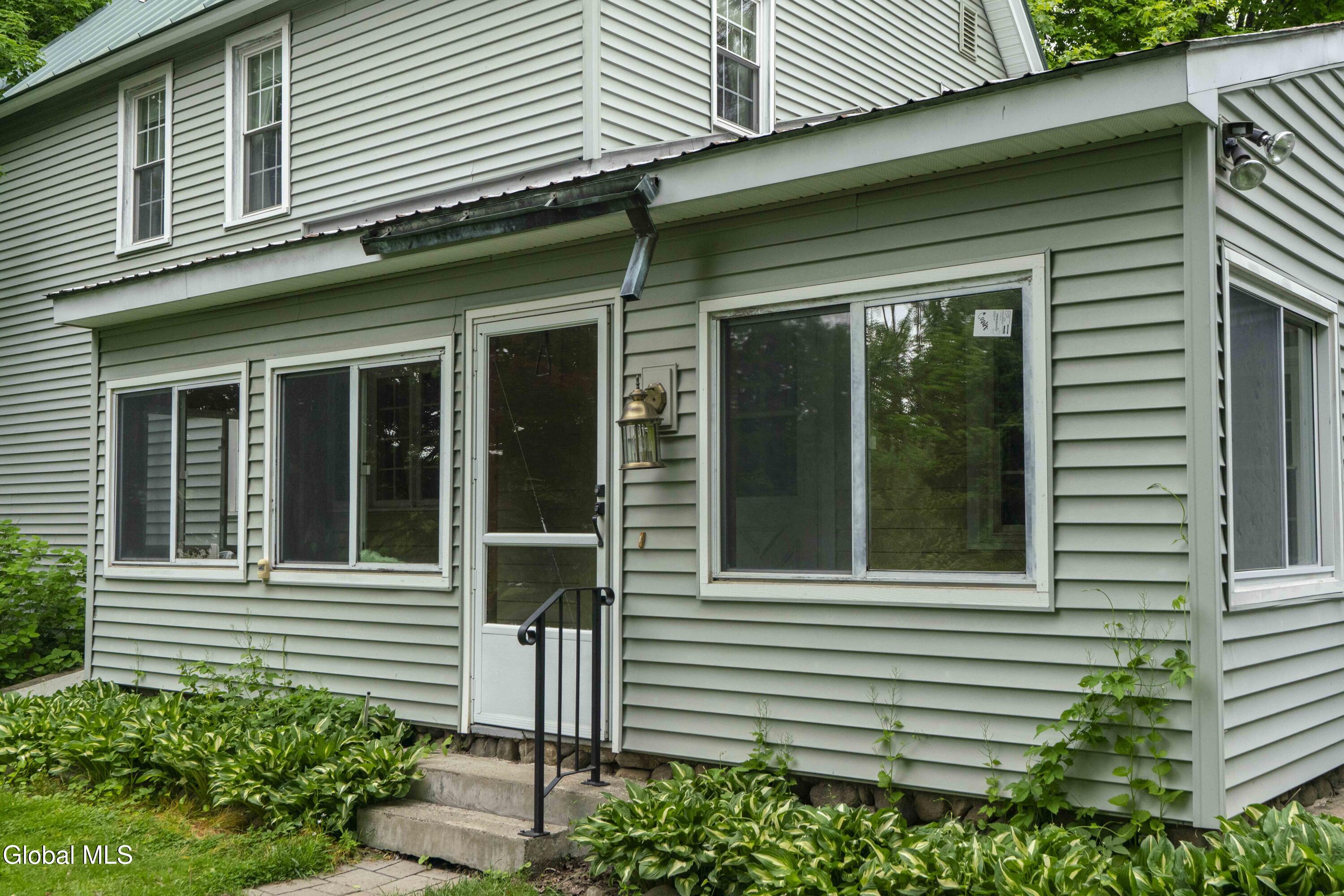 62 Paisley Road Milton, NY 12020 - Photo 3 of 26 62 Paisley-4