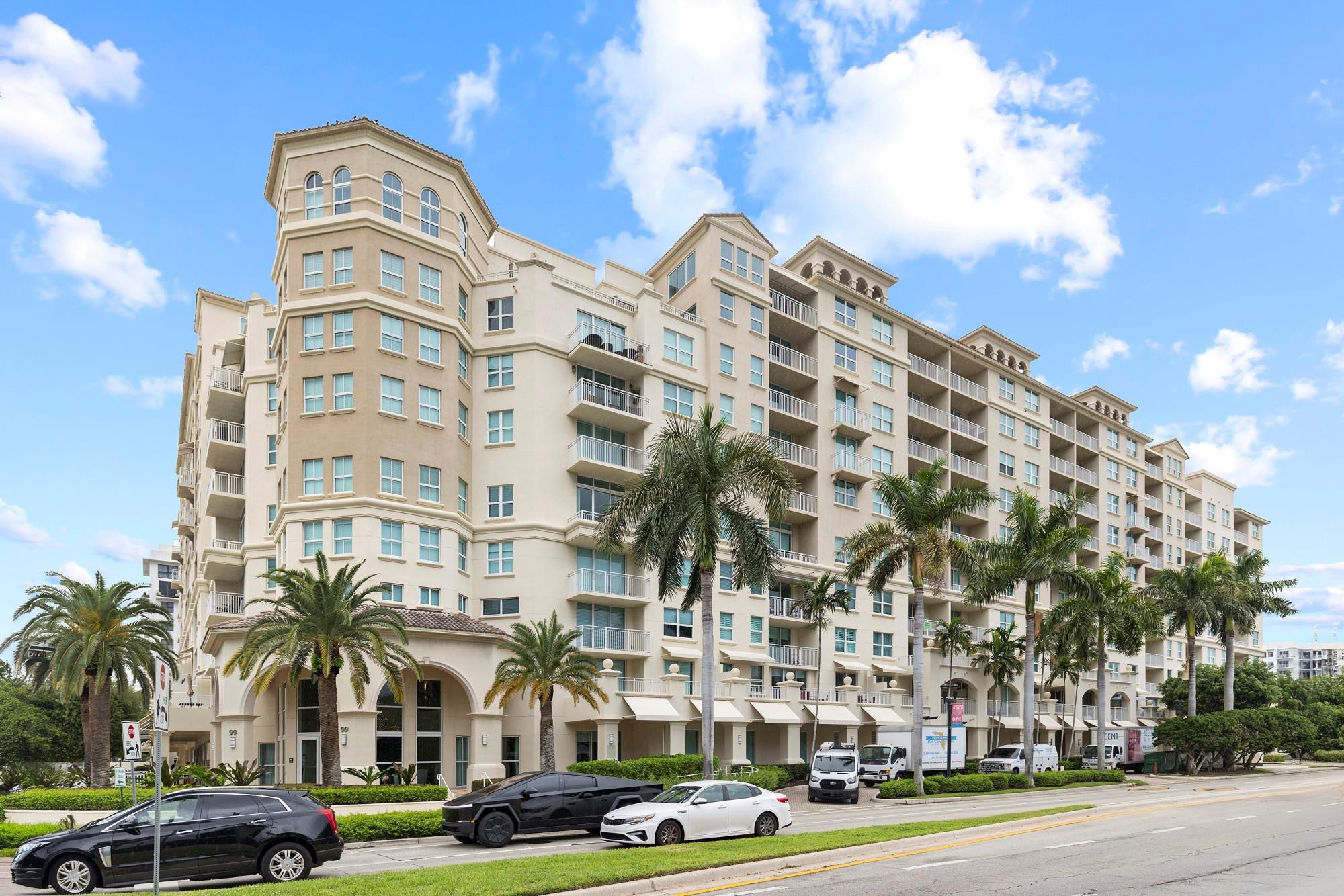 99 Southeast Mizner Boulevard, Unit 403 Boca Raton, FL 33432 - Photo 2 of 28 Photo 2