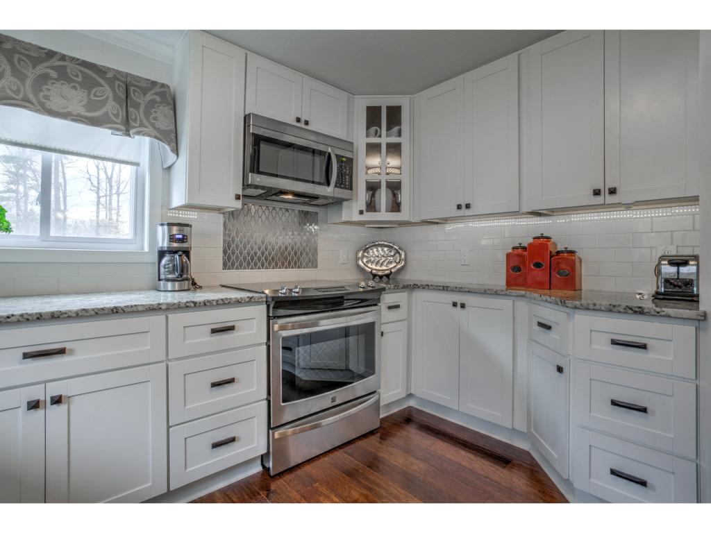 36 Beacon Hill Road Windham, NH 03087 - Photo 14 of 36
