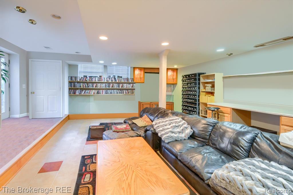 2653 Ravine Side North Howell, MI 48843 - Photo 50 of 67 Gallery Image 50