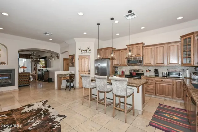 $5,500 | 1411 West Desert Hills Estate Drive, Phoenix, AZ 85086