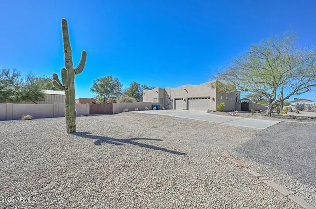 $5,500 | 1411 West Desert Hills Estate Drive, Phoenix, AZ 85086
