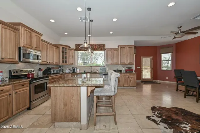 $5,500 | 1411 West Desert Hills Estate Drive, Phoenix, AZ 85086