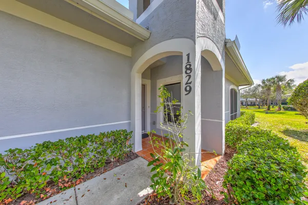 $2,000 | 1829 Sandhill Crane Drive, Unit B2, Fort Pierce, FL 34982