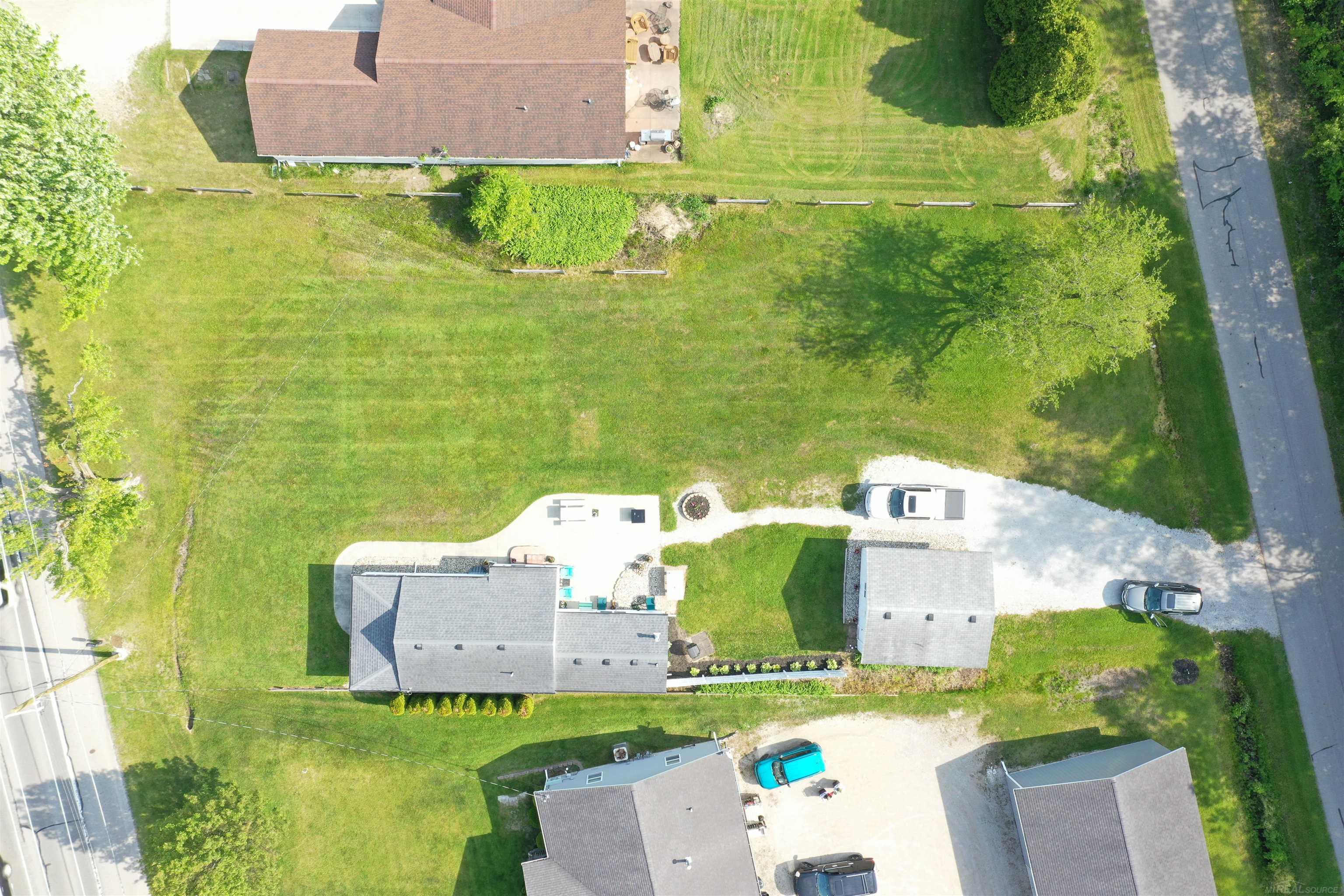 6625 Lakeshore Road Lakeport, MI 48059 - Photo 12 of 59