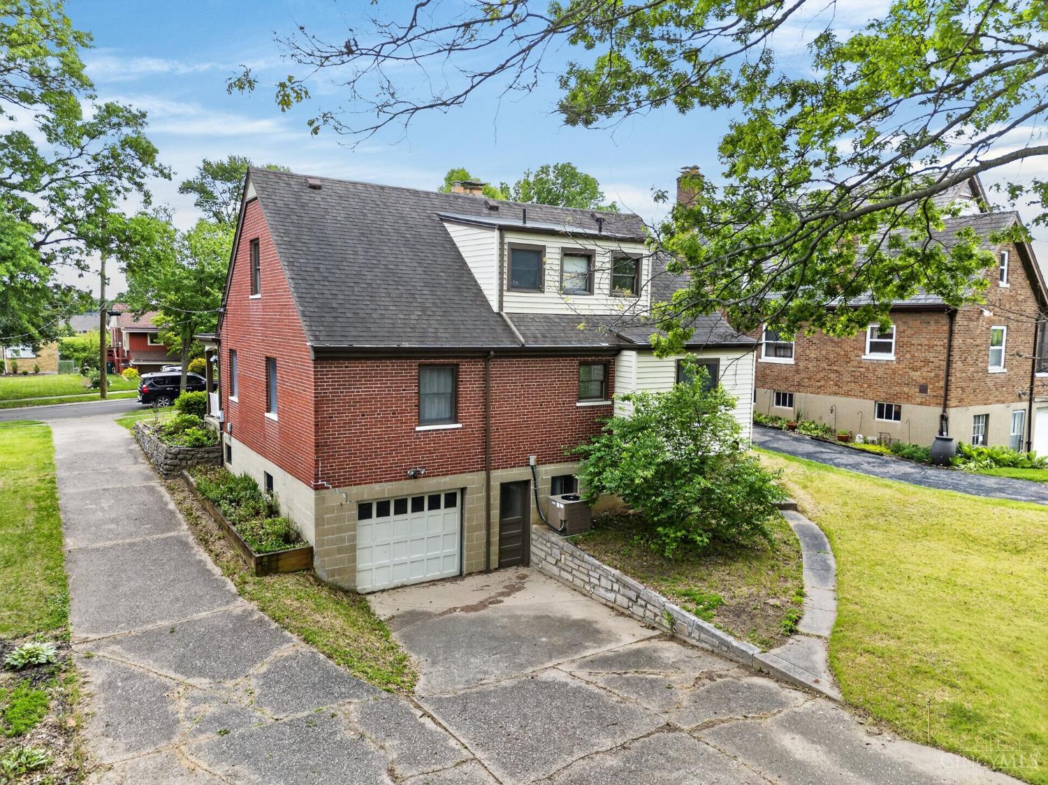 3270 Renfro Avenue Cincinnati, OH 45211 - Photo 38 of 49