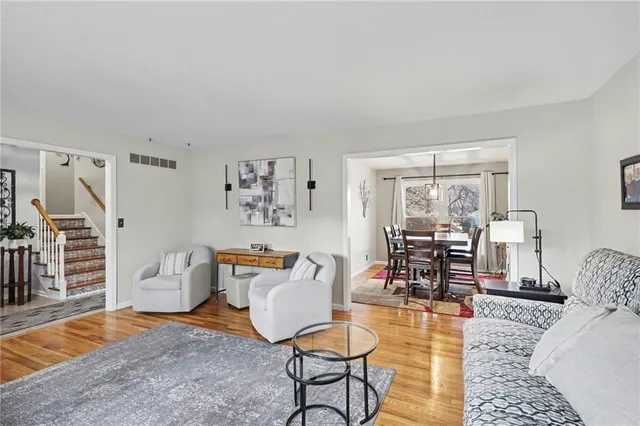 $315,000 | 3201 Southwest Plass Avenue, Topeka, KS 66611