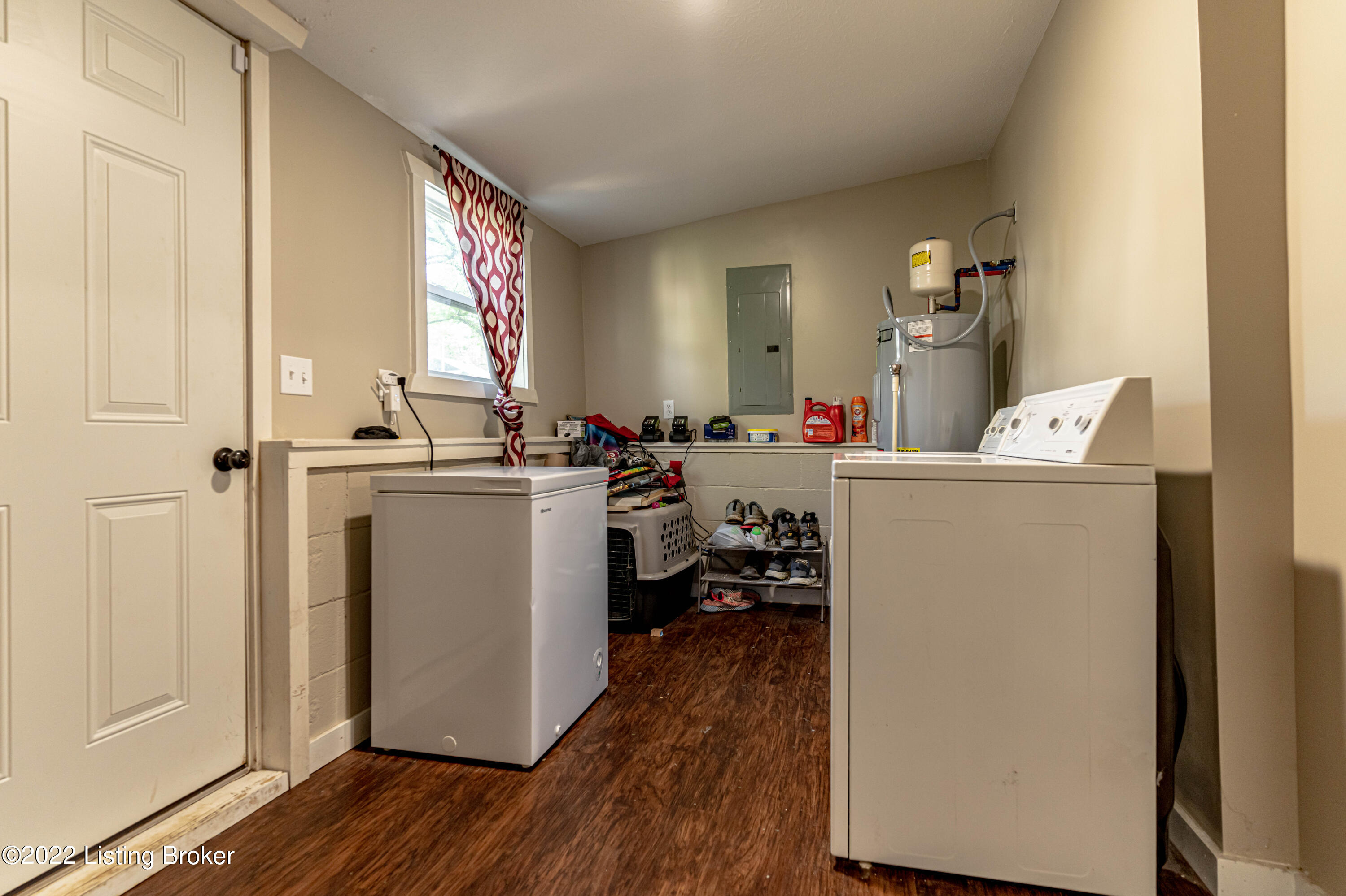 208 Barton Road Bardstown, KY 40004 - Photo 18 of 23 DSC03105