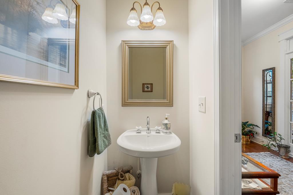 202 White Oak Road Pine Mountain, GA 31822 - Photo 29 of 70 a bathroom with a sink and a mirror
