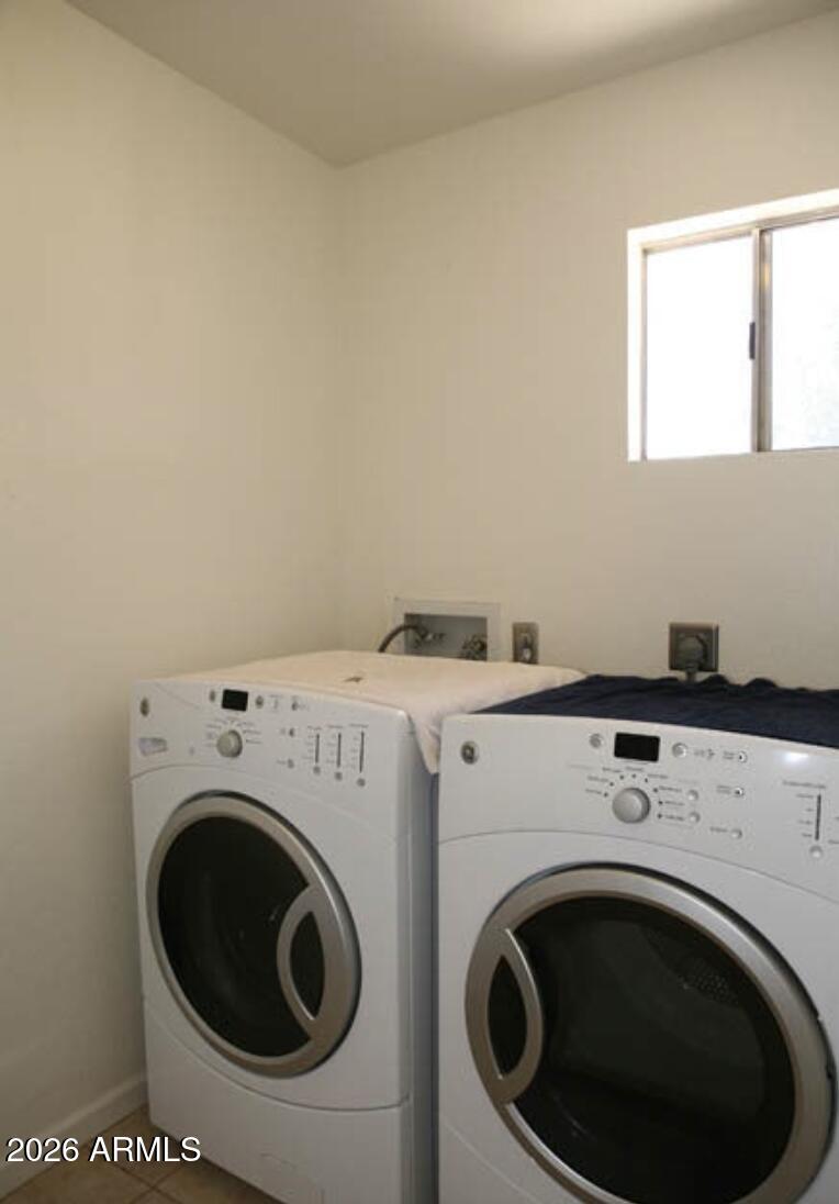 911 West Colgate Drive Tempe, AZ 85283 - Photo 15 of 15 a utility room with dryer and washer