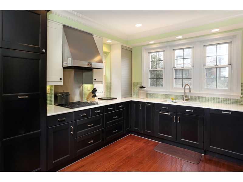 229 Gladstone Road Pittsburgh, PA 15217 - Photo 12 of 25 Kitchen.