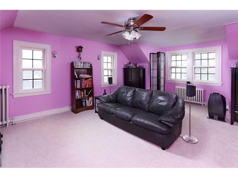 229 Gladstone Road Pittsburgh, PA 15217 - Photo 16 of 25 Family Room.