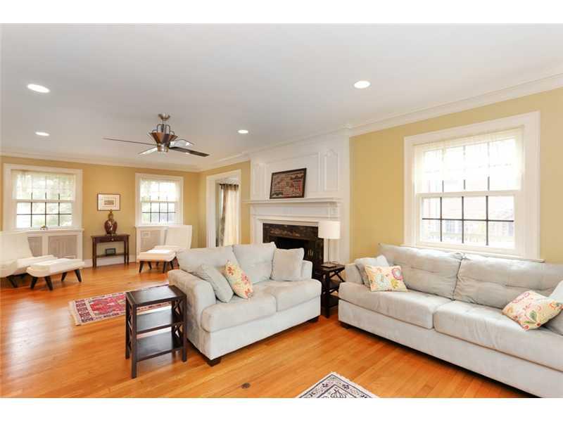 229 Gladstone Road Pittsburgh, PA 15217 - Photo 6 of 25 Living Room.