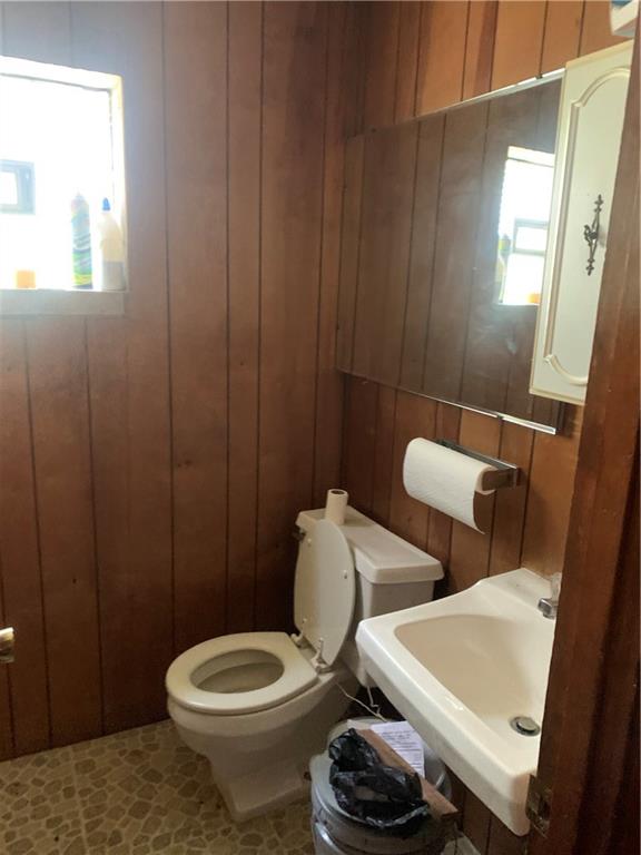 801 Beaver Road Greensburg, PA 15601 - Photo 17 of 20 a bathroom with a toilet and a sink
