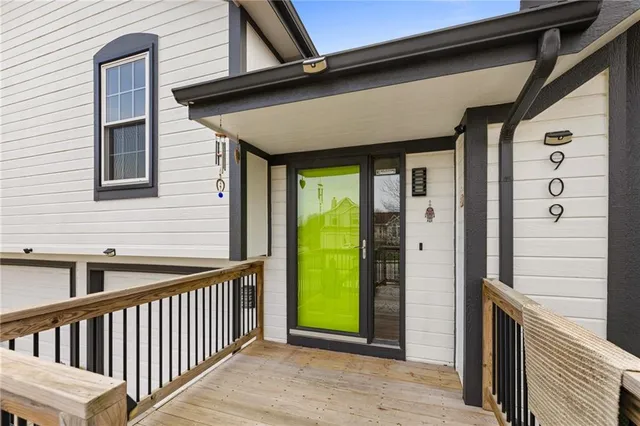 $399,000 | 909 Northeast 117th Terrace, Kansas City, MO 64155