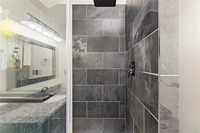 $399,000 | 909 Northeast 117th Terrace, Kansas City, MO 64155