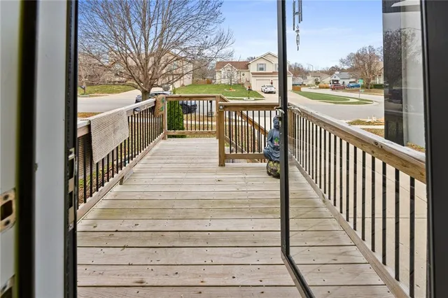 $399,000 | 909 Northeast 117th Terrace, Kansas City, MO 64155
