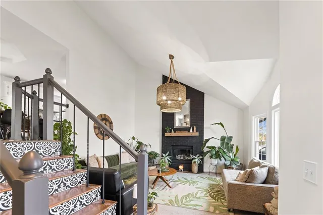 $399,000 | 909 Northeast 117th Terrace, Kansas City, MO 64155