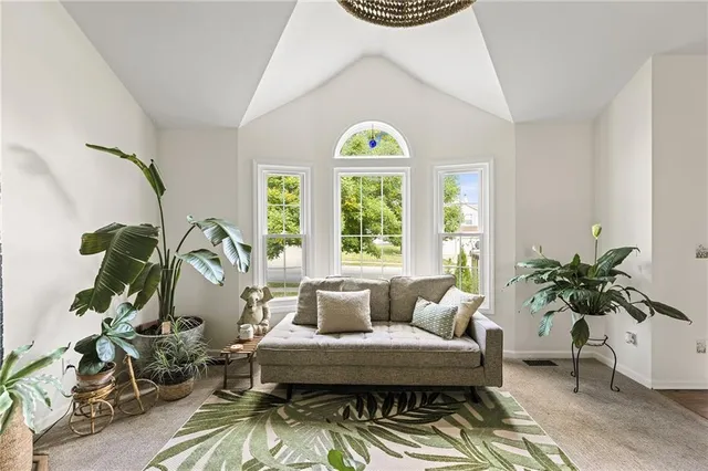 $399,000 | 909 Northeast 117th Terrace, Kansas City, MO 64155