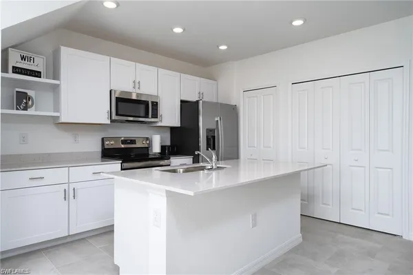 $2,200 | 14267 Oviedo Place, Fort Myers, FL 33905