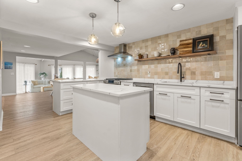 16 Bosun's Lane Mashpee, MA 02649 - Photo 13 of 40