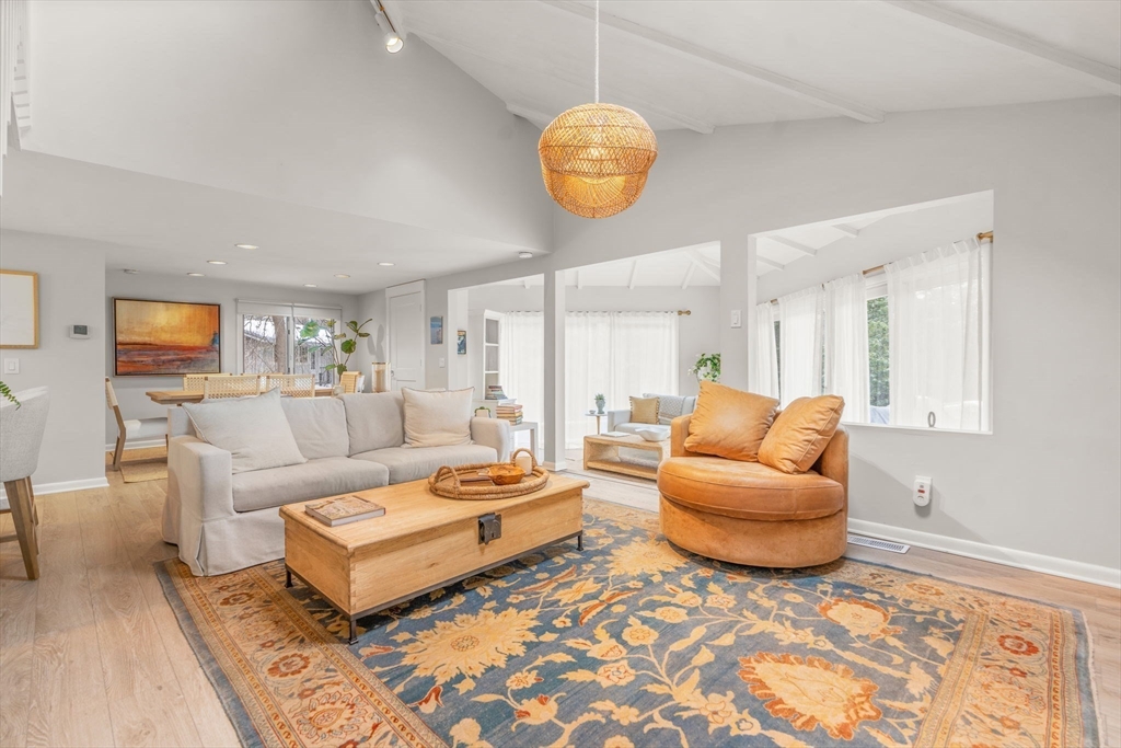 16 Bosun's Lane Mashpee, MA 02649 - Photo 14 of 40