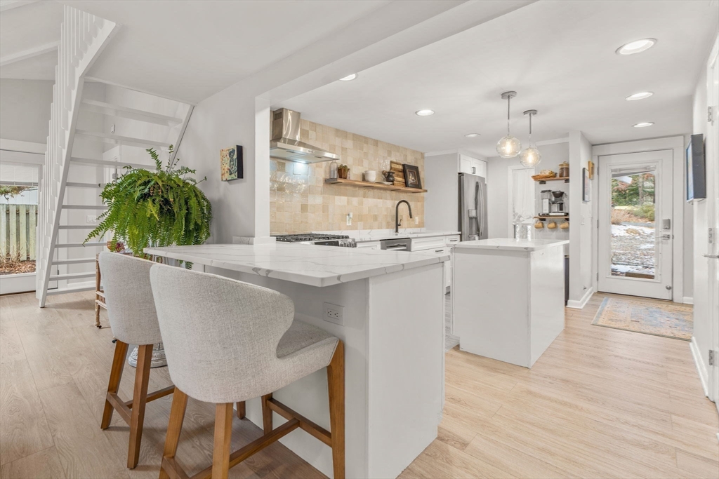 16 Bosun's Lane Mashpee, MA 02649 - Photo 15 of 40