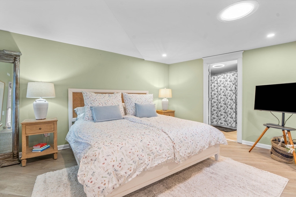 16 Bosun's Lane Mashpee, MA 02649 - Photo 20 of 40