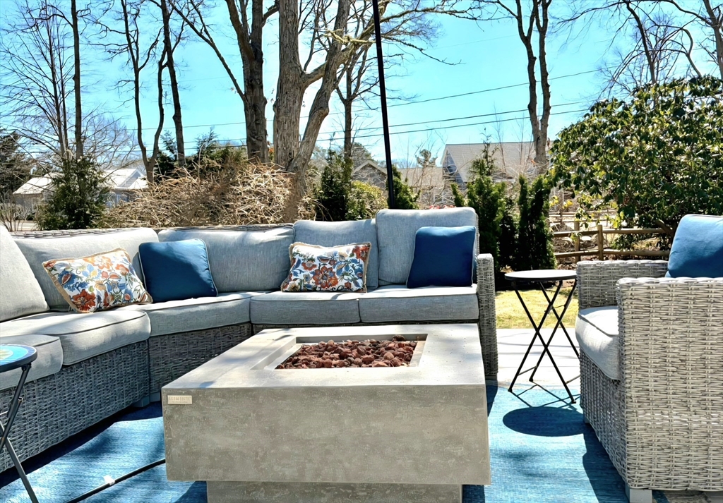 16 Bosun's Lane Mashpee, MA 02649 - Photo 33 of 40