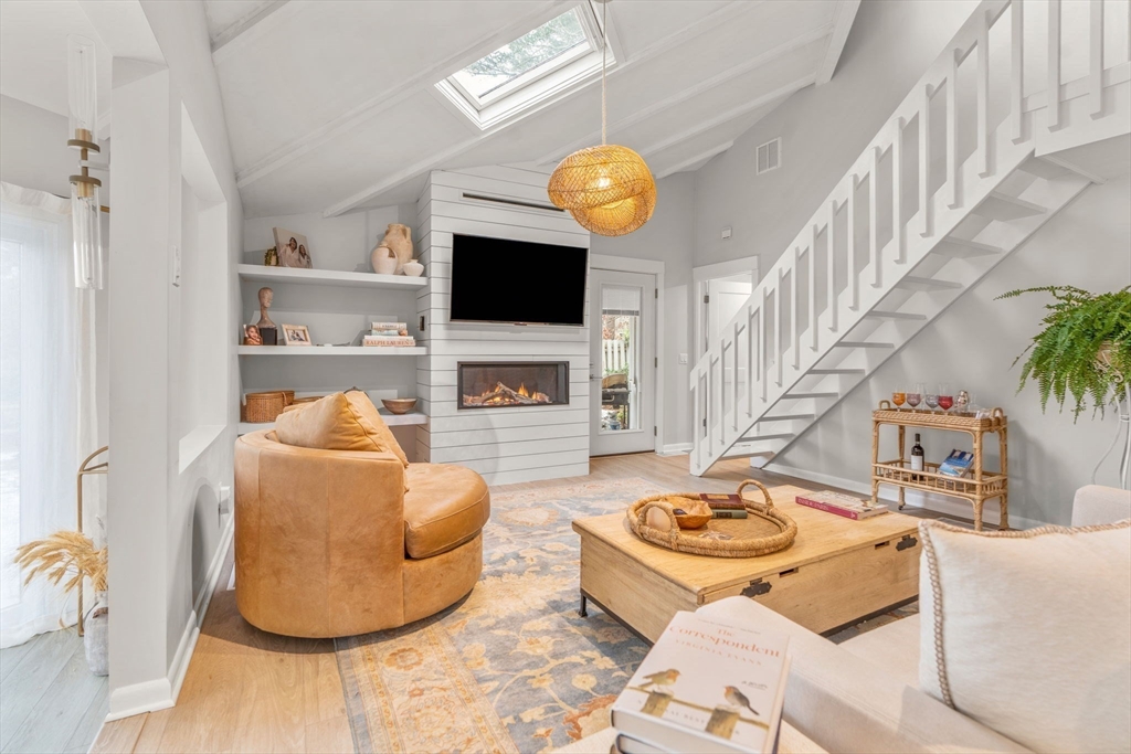 16 Bosun's Lane Mashpee, MA 02649 - Photo 4 of 40