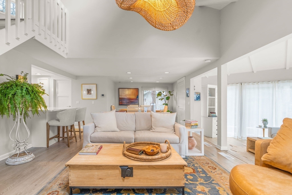 16 Bosun's Lane Mashpee, MA 02649 - Photo 5 of 40