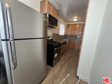 $3,600 | 4956 South San Vicente Boulevard, Los Angeles, CA 90019