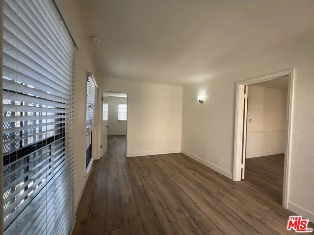 $3,600 | 4956 South San Vicente Boulevard, Los Angeles, CA 90019