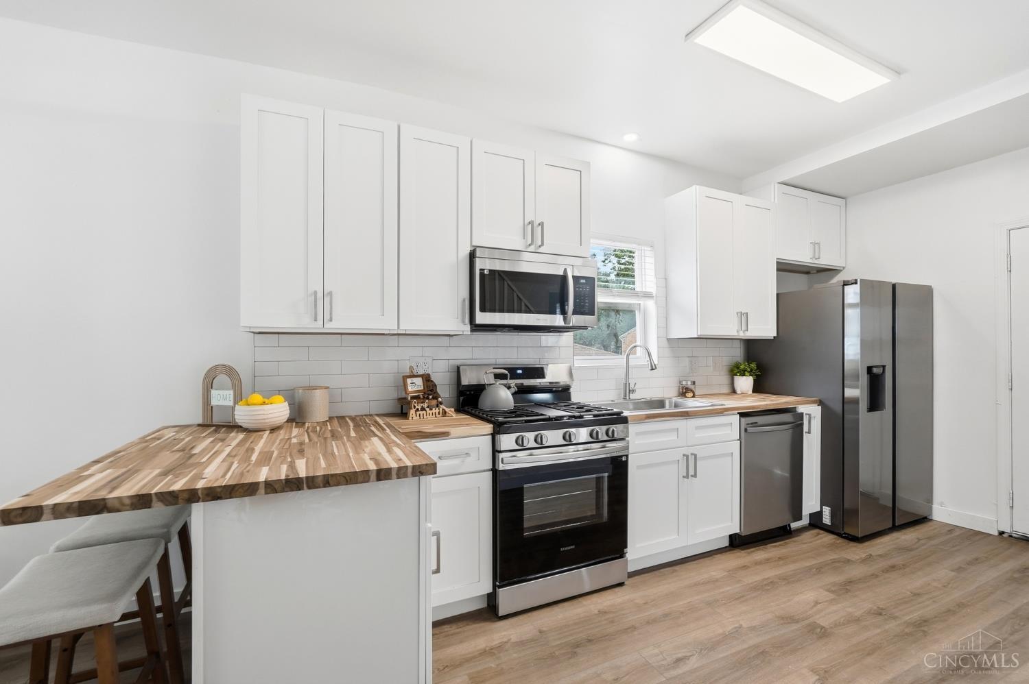 6056 Red Bank Road Cincinnati, OH 45213 - Photo 12 of 33