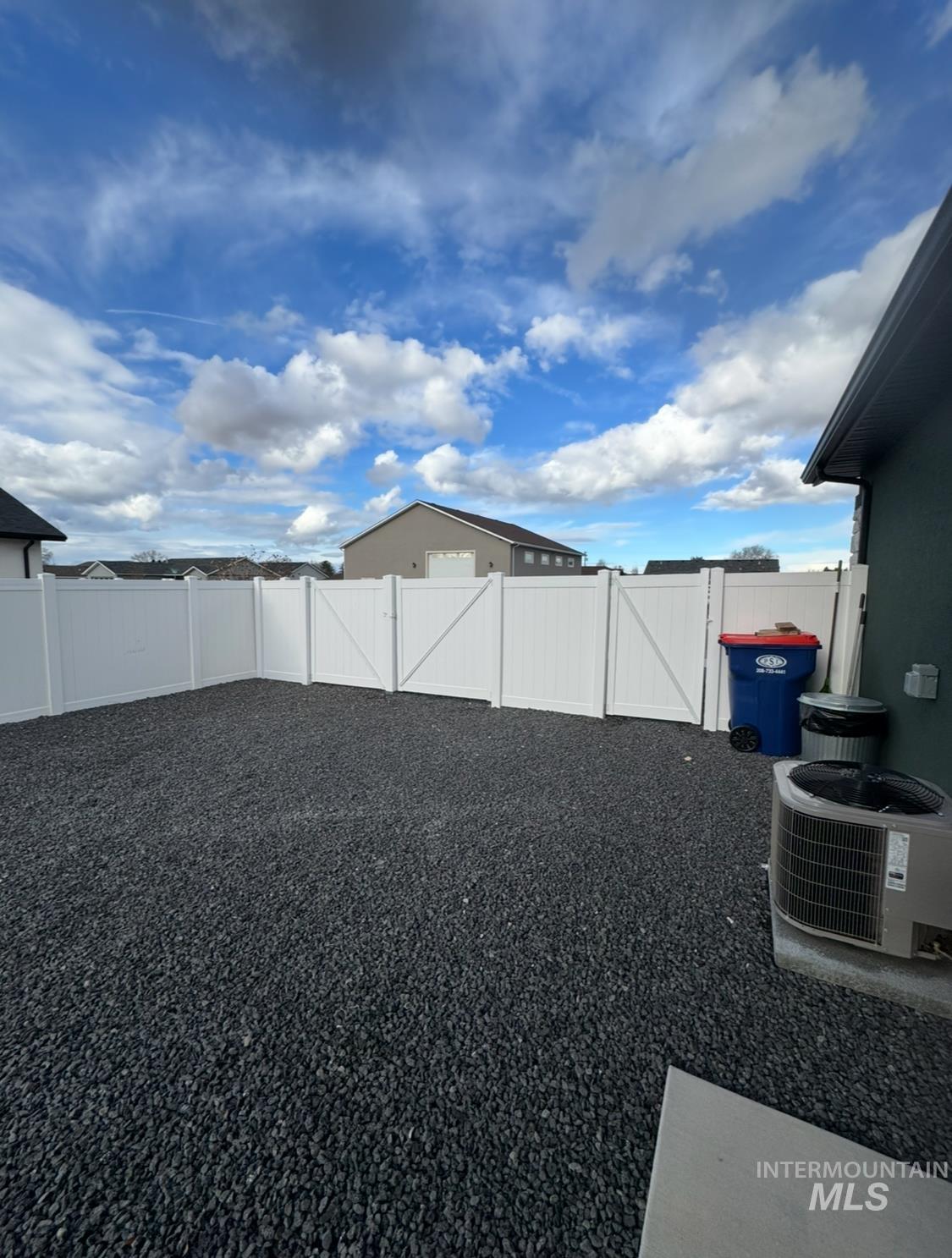 1346 Zephlyn Street Twin Falls, ID 83301 - Photo 33 of 34 Fenced backyard featuring a gate