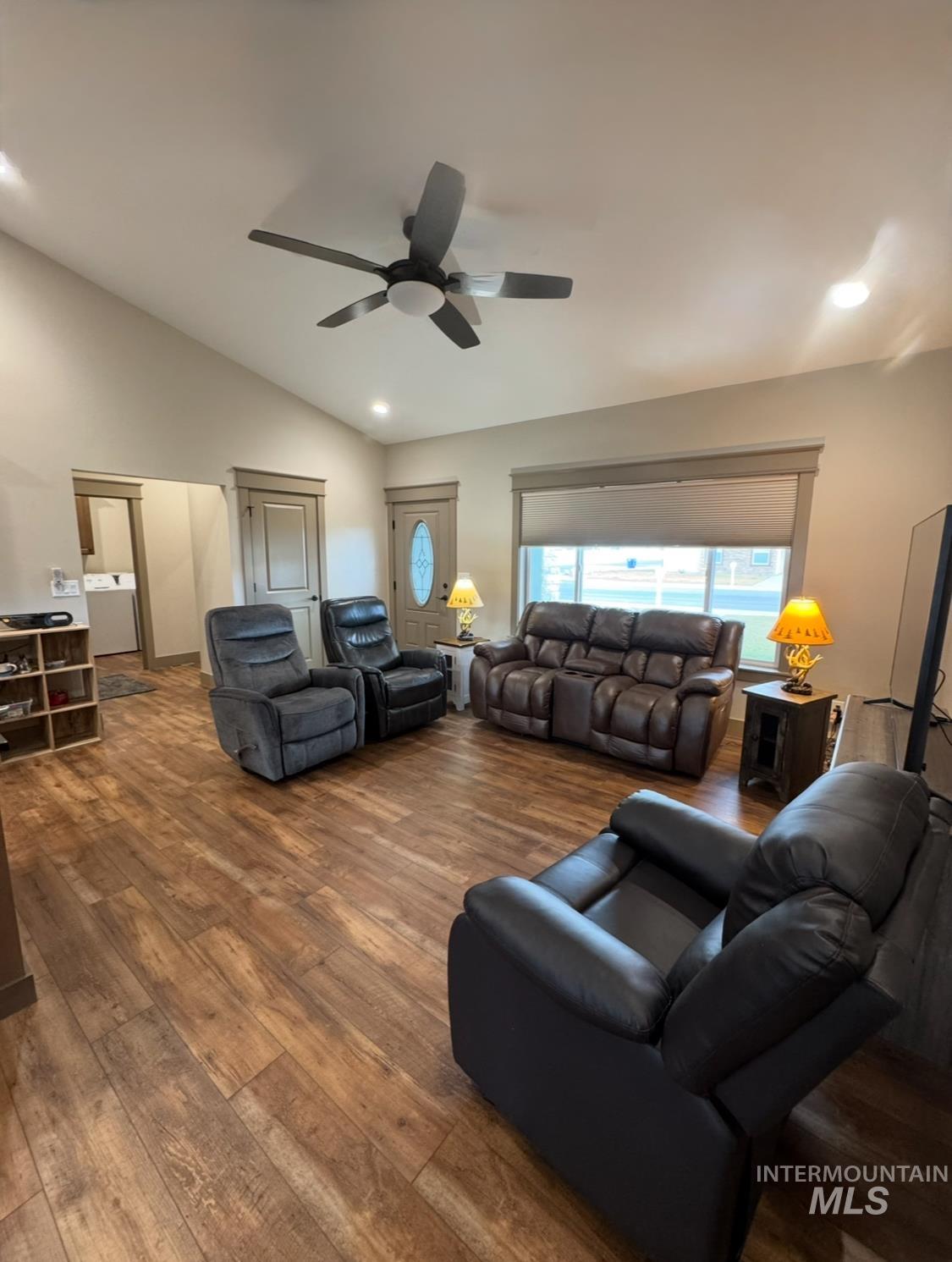 1346 Zephlyn Street Twin Falls, ID 83301 - Photo 9 of 34 Living area featuring vaulted ceiling, hardwood / wood-style flooring, washer / dryer, a ceiling fan, and recessed lighting
