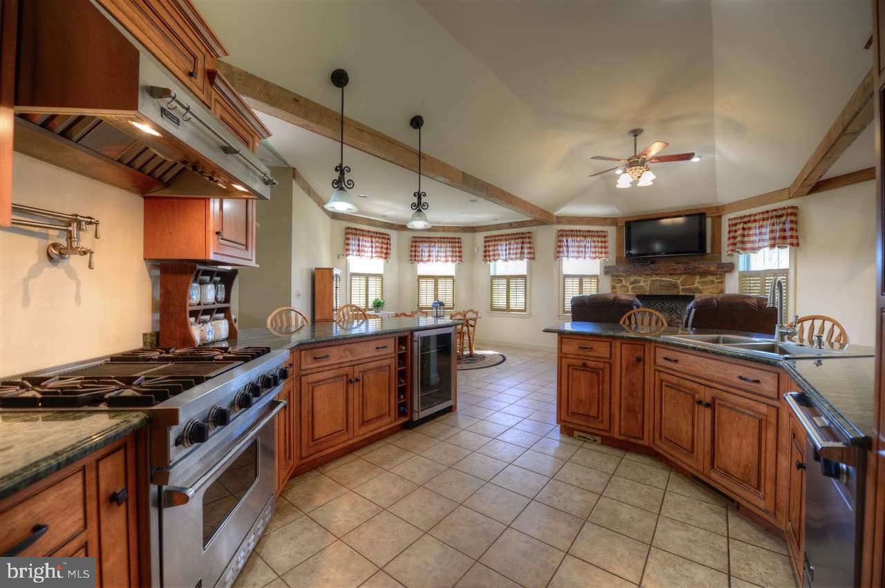 7458 Moyer Road Harrisburg, PA 17112 - Photo 7 of 25 Gallery Image 7