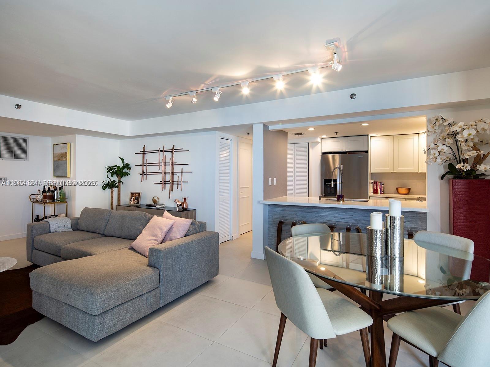 540 Brickell Key Drive, Unit 1504 Miami, FL 33131 - Photo 4 of 19