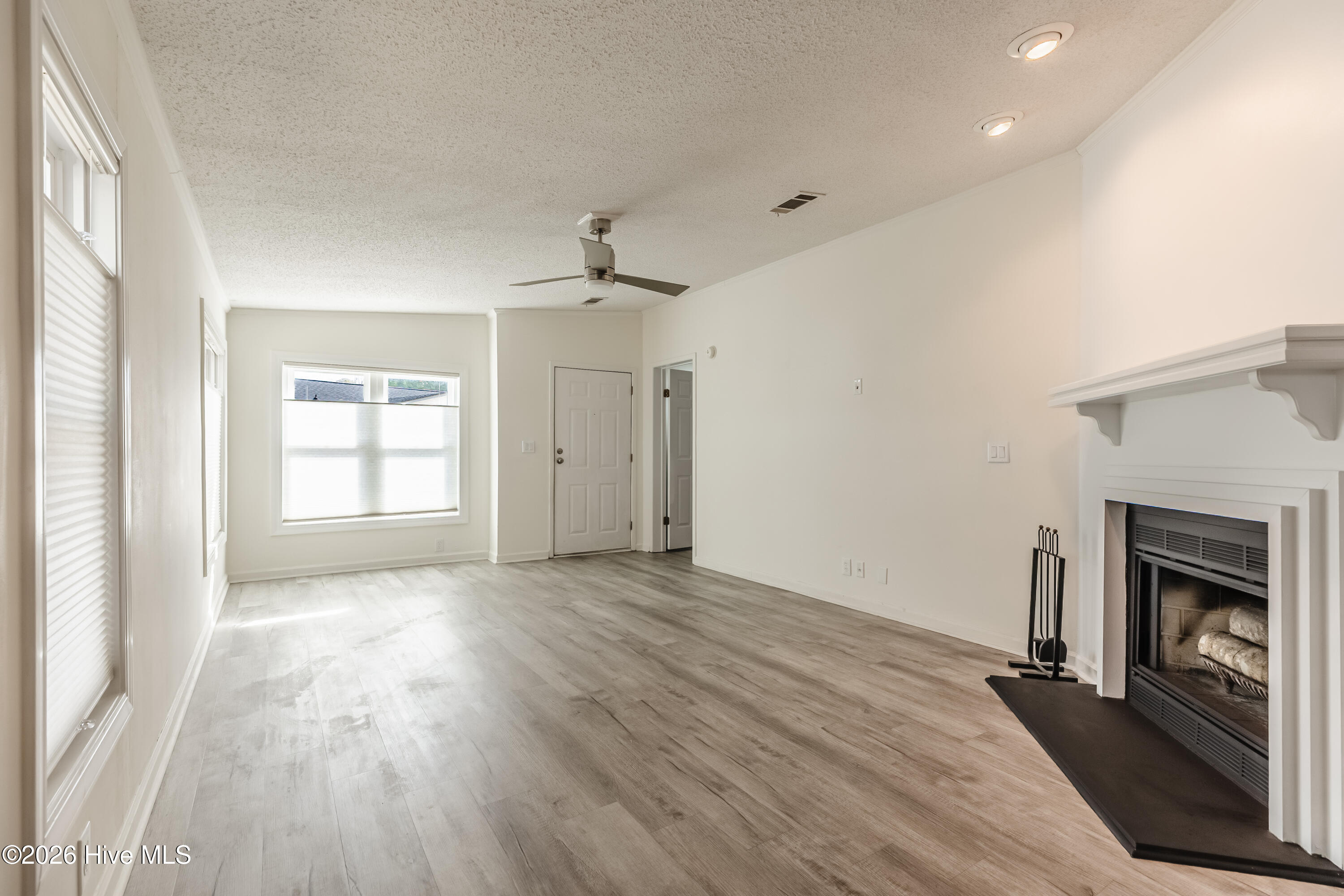 501 Deer Path Calabash, NC 28467 - Photo 5 of 38 Living Room