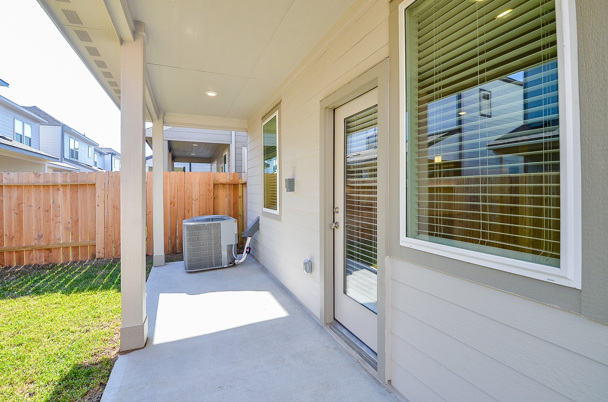 3107 Boulder Rnch Drive Houston, TX 77063 - Photo 5 of 40 a balcony view with a outdoor space