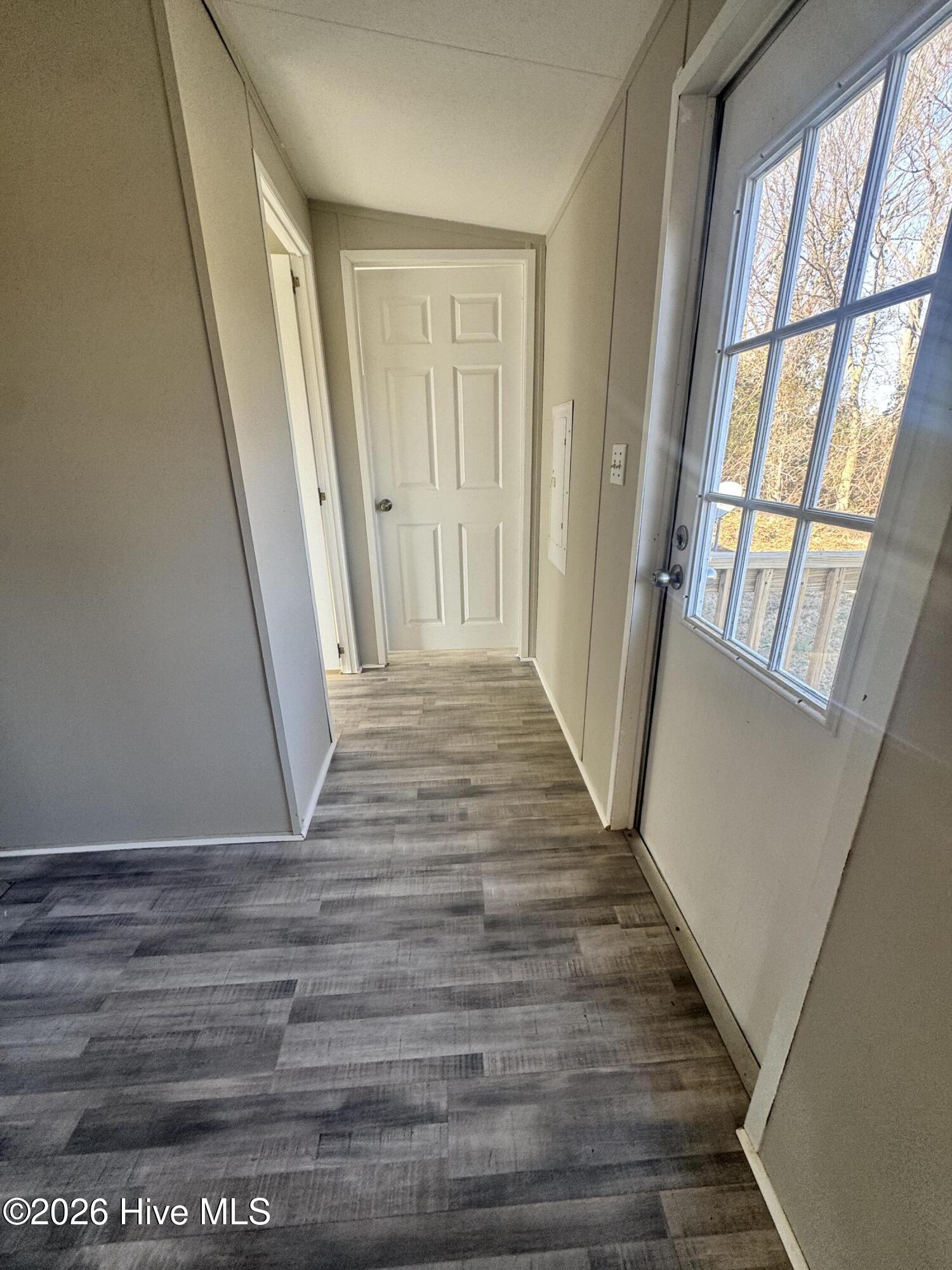 3247 New Hope Road Hertford, NC 27944 - Photo 9 of 15 Hallway